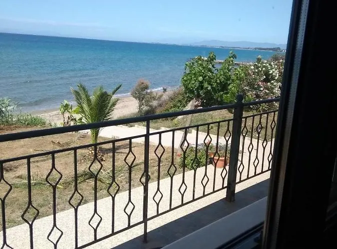 Semesterbostad Theo House In Kyllini Zakynthos *